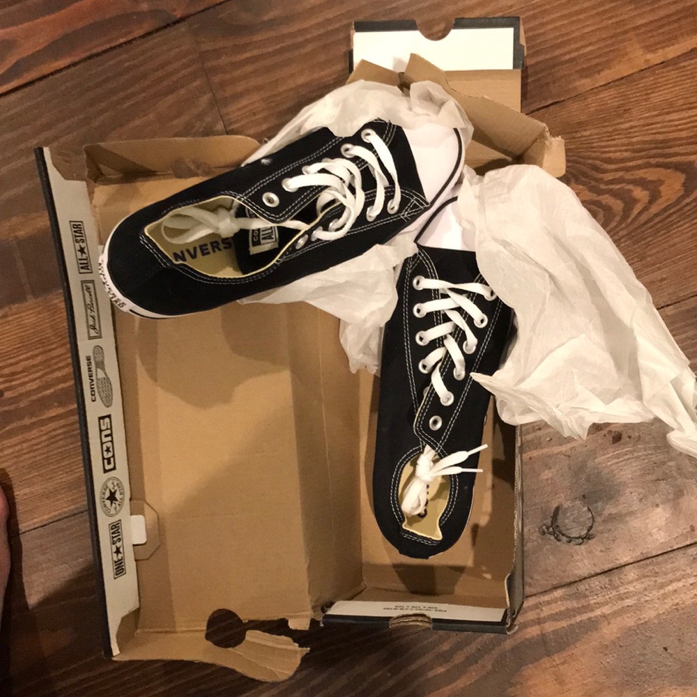 Black converse